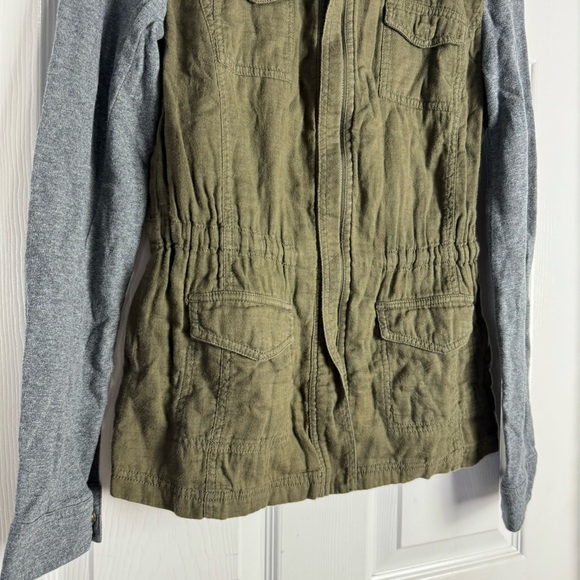 Caslon Zip Up Utility Jacket with Mixed Media Knit Sleeves Gray Green - Picture 4 of 7